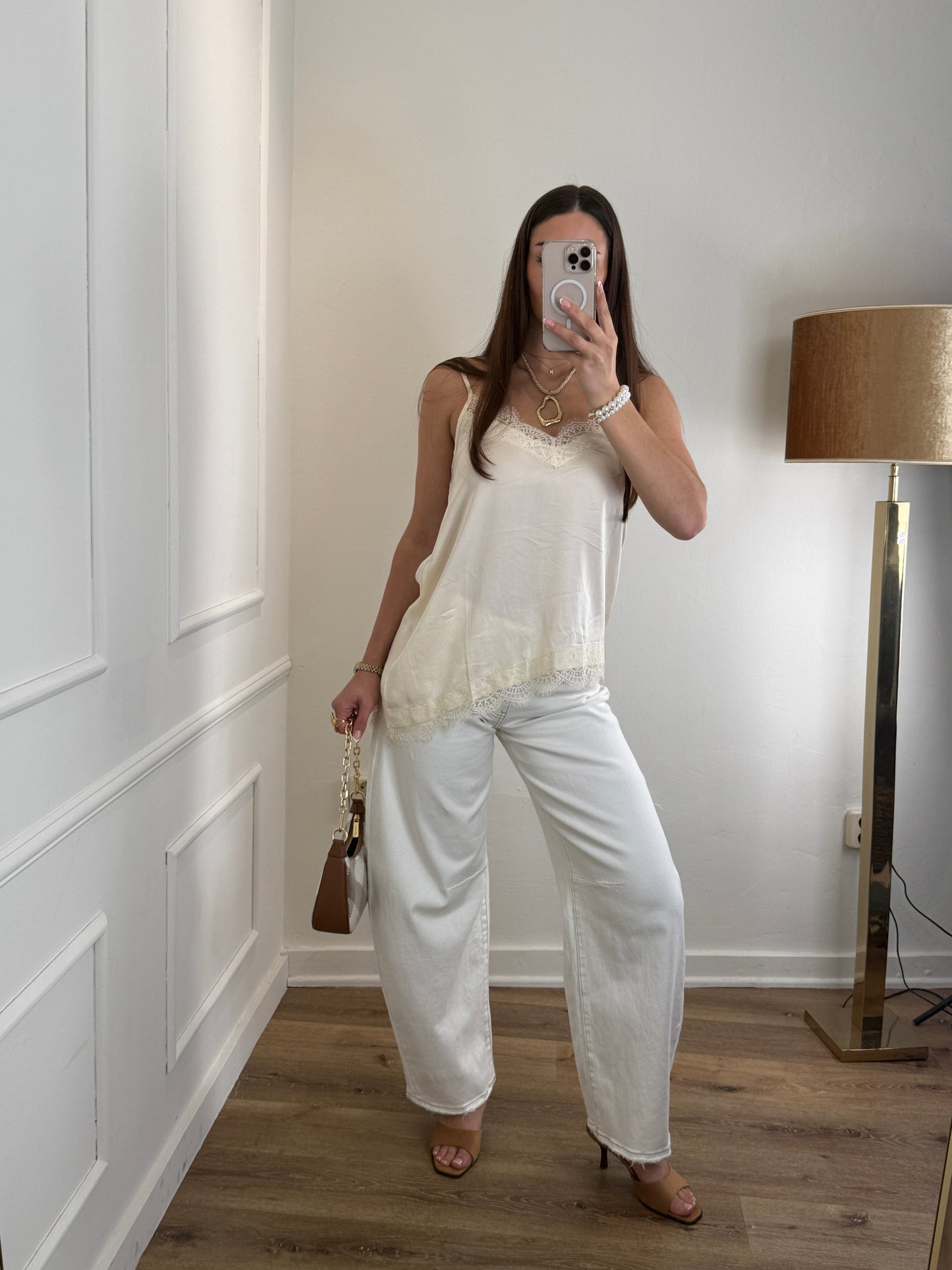 Lace satin top beige