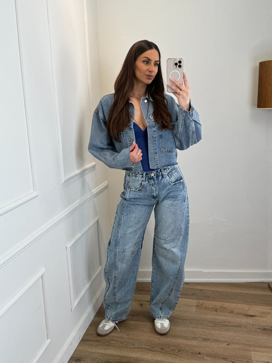Diana mid waist barrel jeans