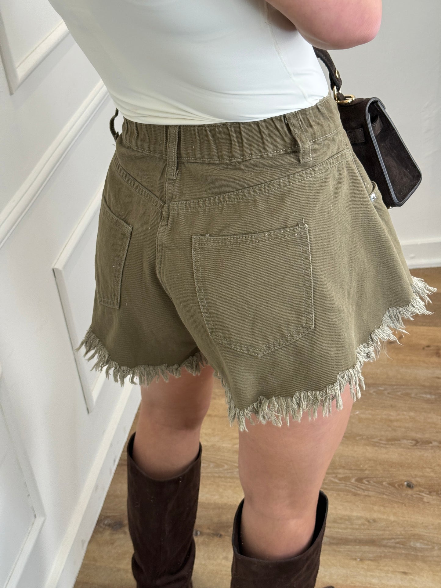Babs short groen
