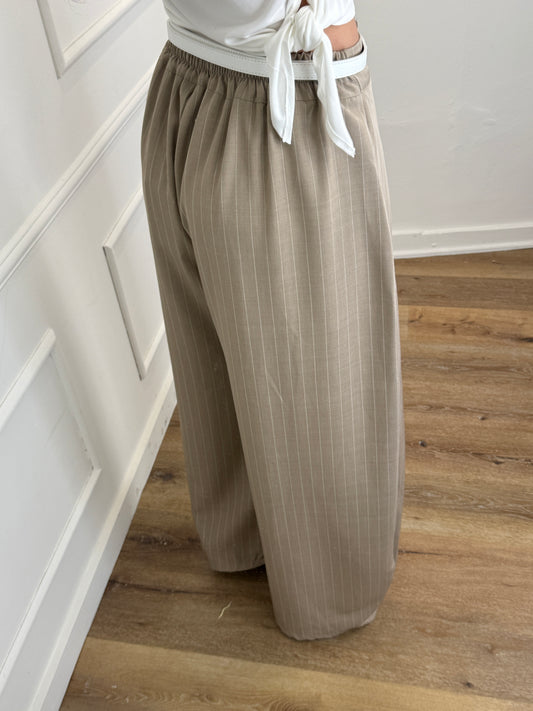 Plooien broek extra lang - stripe taupe