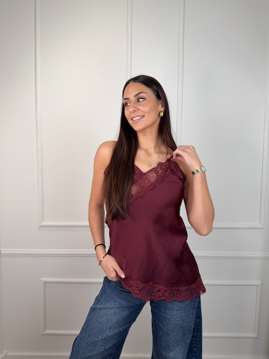 Lace Top Bordeaux