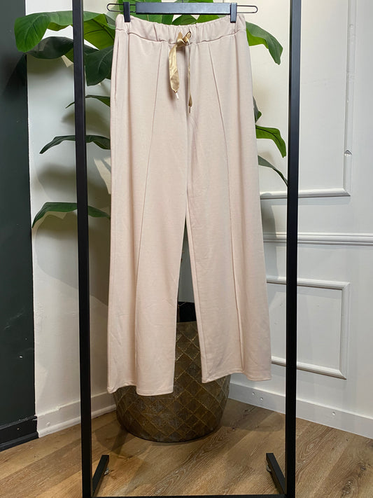 Hannah Broek Beige
