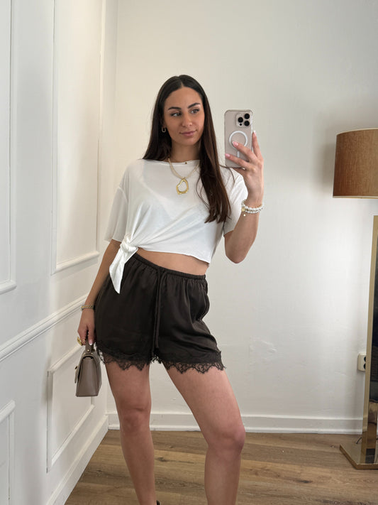 Lace short bruin