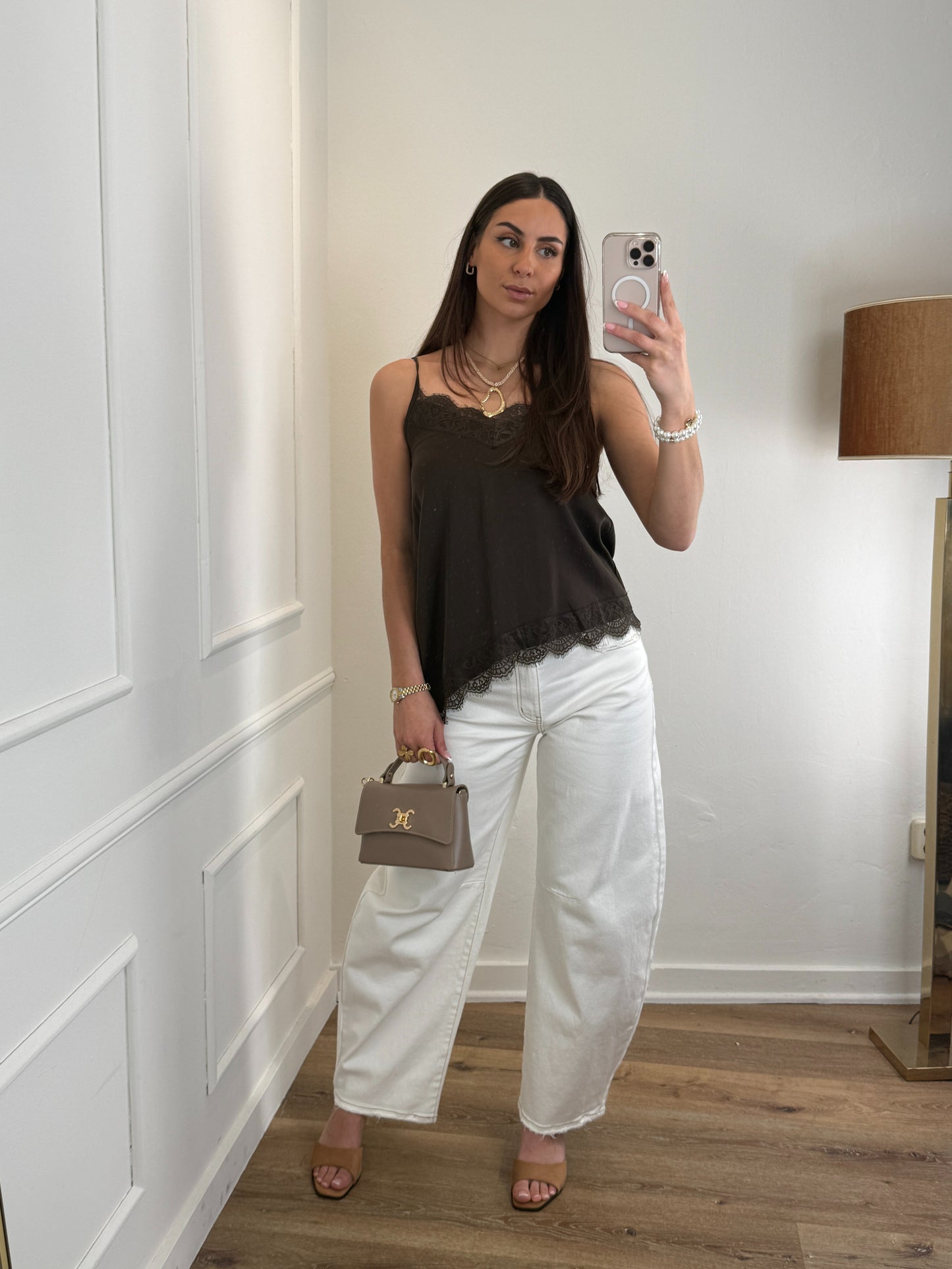 Lace satin top bruin