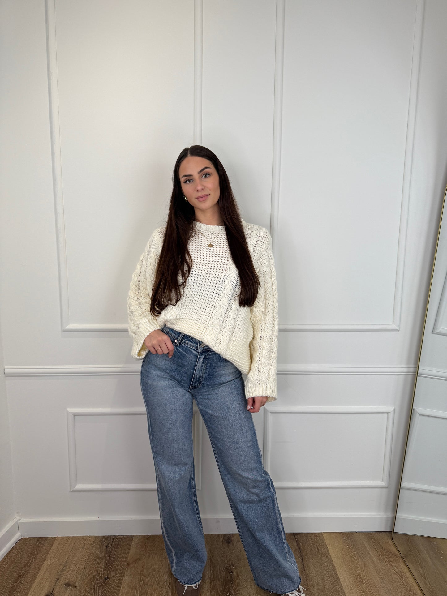 Stevige gebreide trui creme