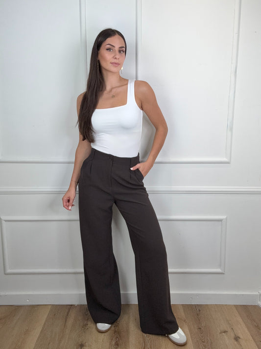 Dewi Pantalon Bruin