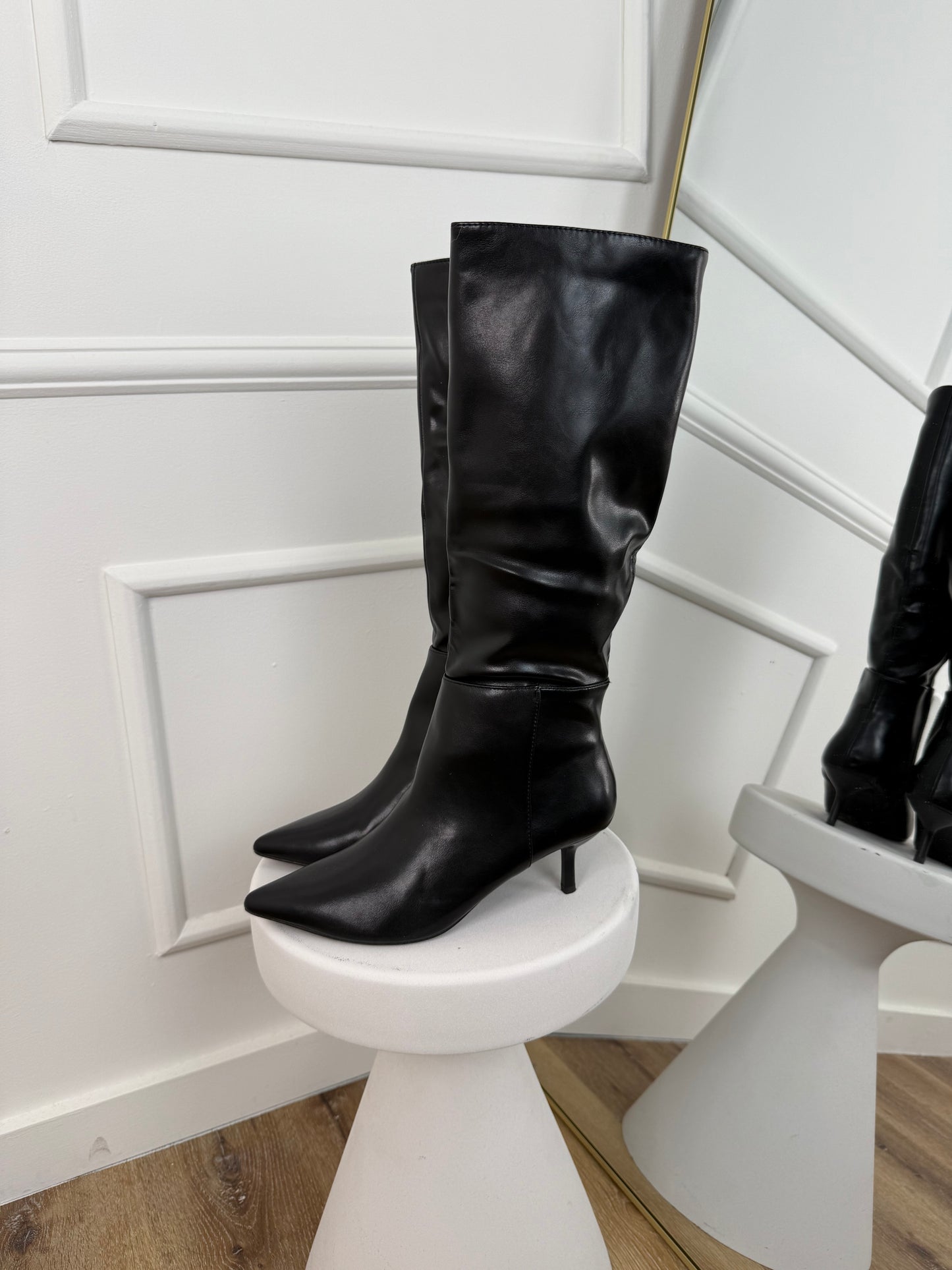 Leerlook kitten heel laarzen