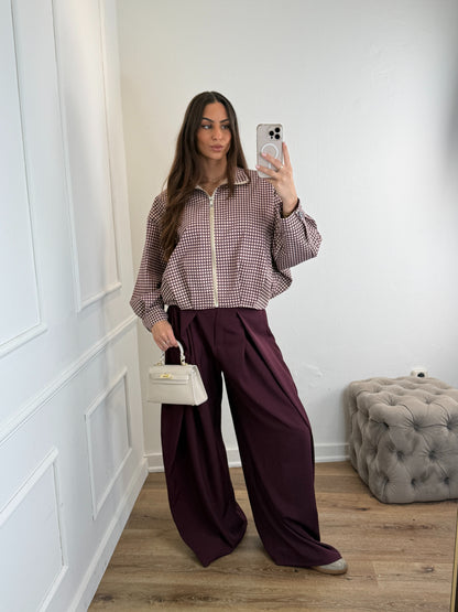 Emmy Jas Bordeaux