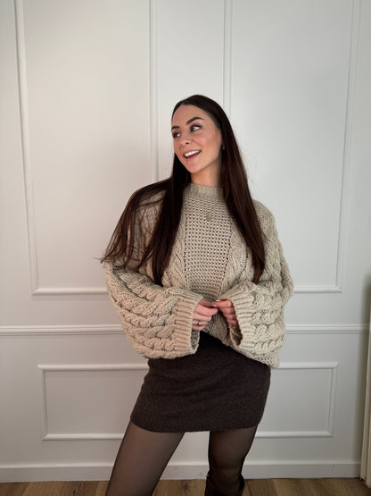 Stevige gebreide trui taupe