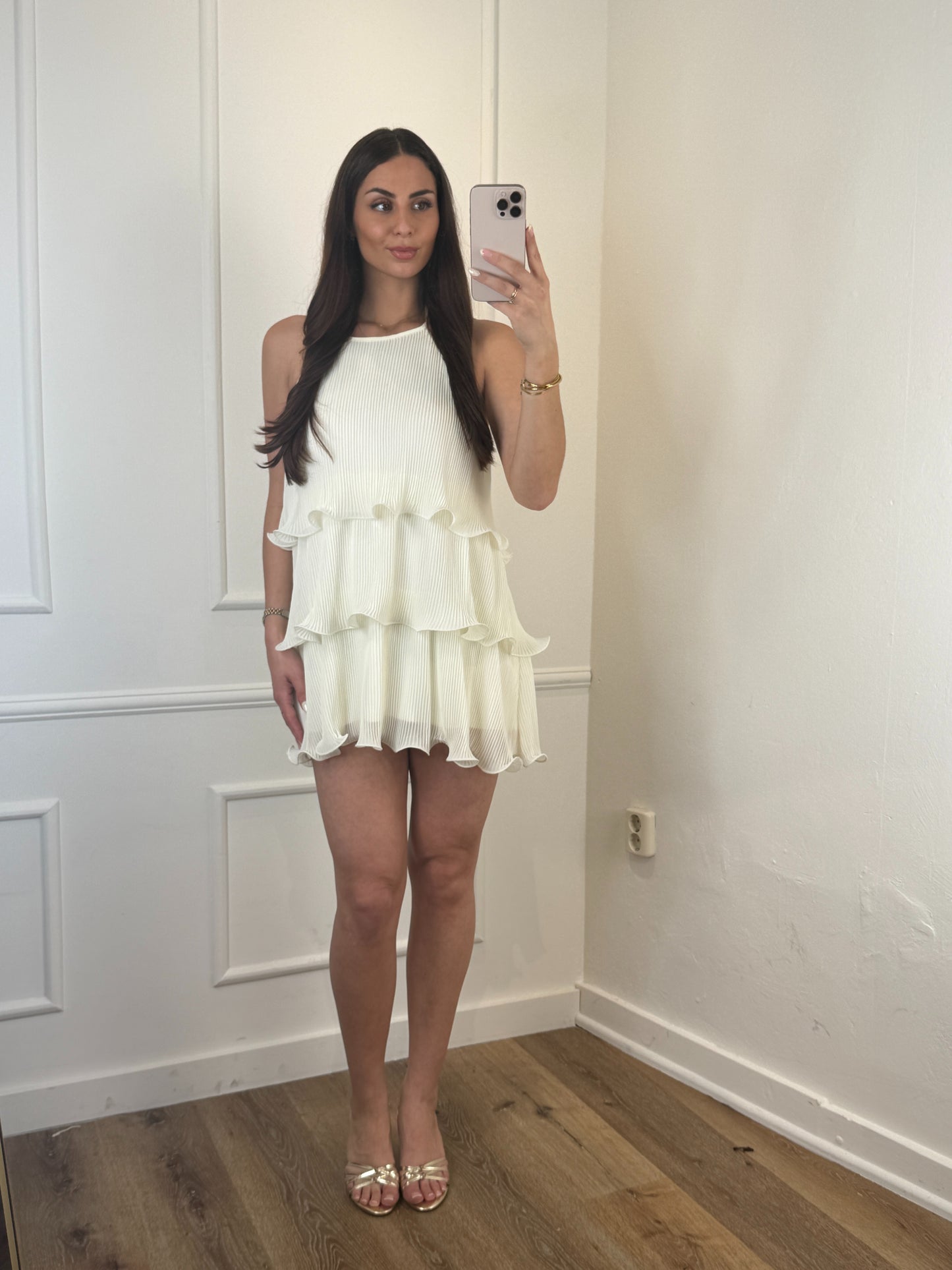 Rosalie Ruffle Dress Creme