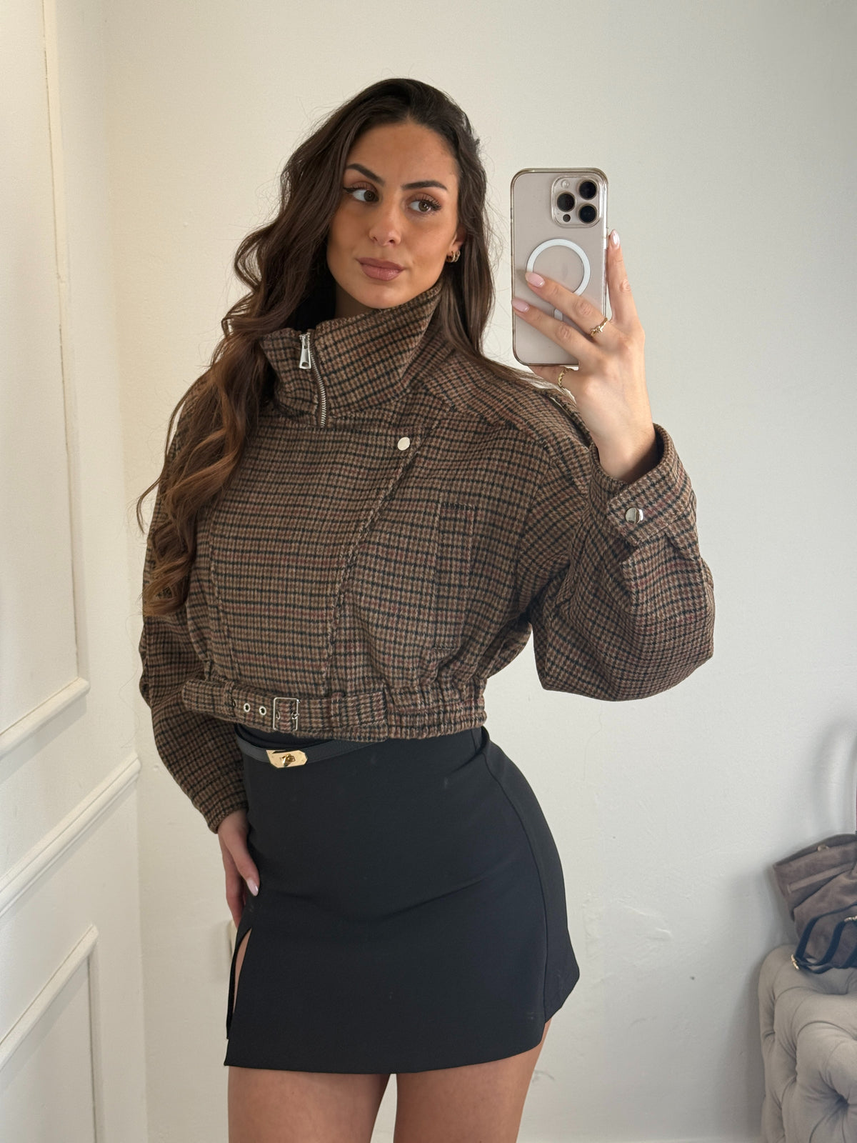 Nola Rok Zwart