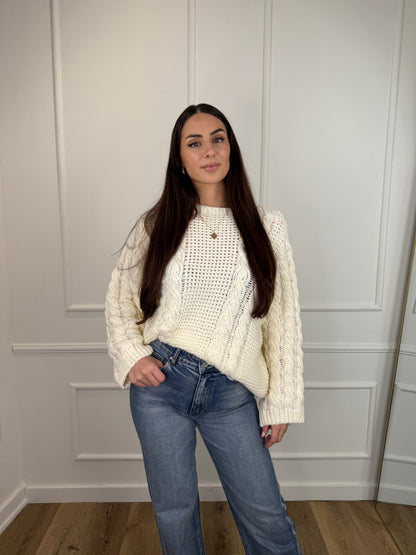 Stevige gebreide trui creme