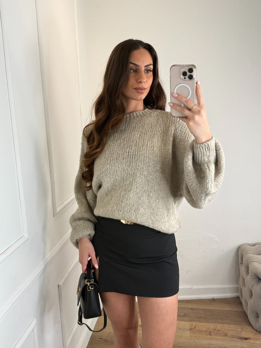 Nola Rok Zwart