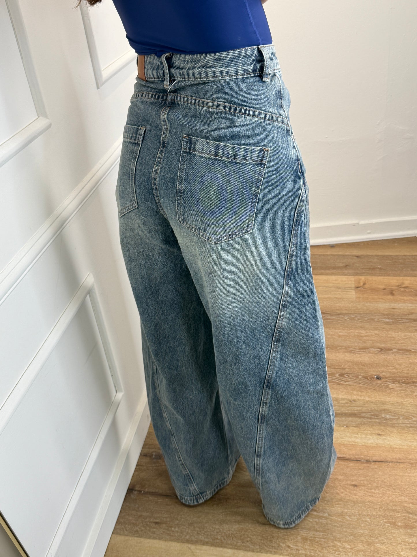 Sonia high waist barrel jeans